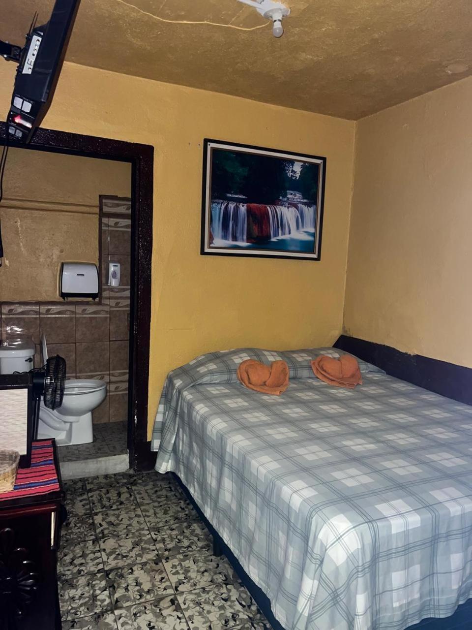 Hotel Alma Maya Antigua Zewnętrze zdjęcie