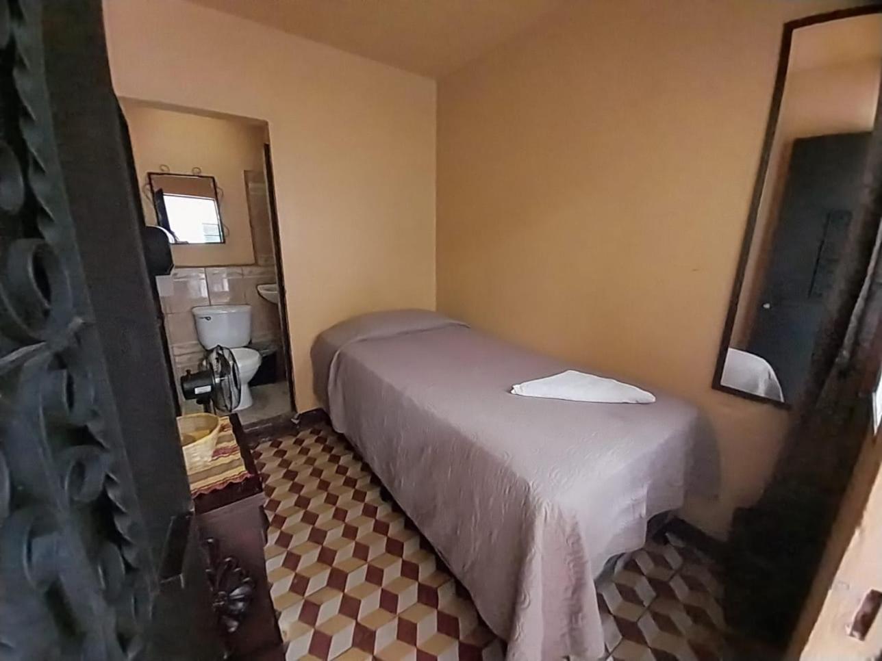 Hotel Alma Maya Antigua Zewnętrze zdjęcie